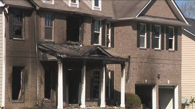 Man, dog die in DeKalb County house fire