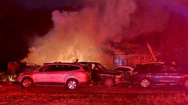 Family escapes burning home in SW Atlanta
