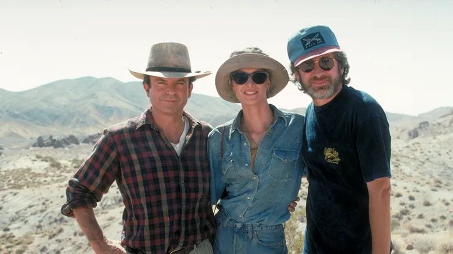 sam-neill-jurassic-park.jpg