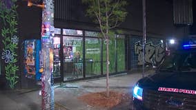 Burglars attempt to snatch ATM in smash-and-grab at Little Five Points smoke shop