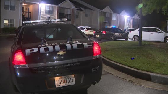 Man critically injured in Lithonia apartment shooting