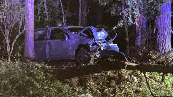 Teen drivers injured after chase in stolen cars through DeKalb County, police say