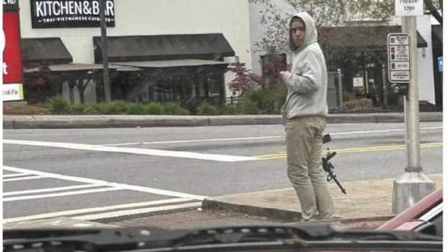 Man arrested after pointing airsoft rifle at drivers, police say