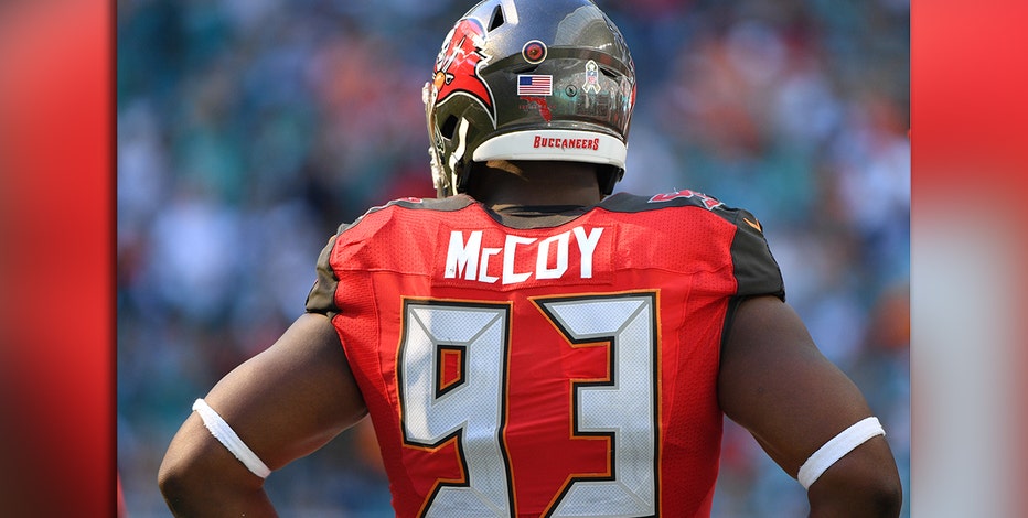 Raiders' Gerald McCoy gets back jersey No. 93