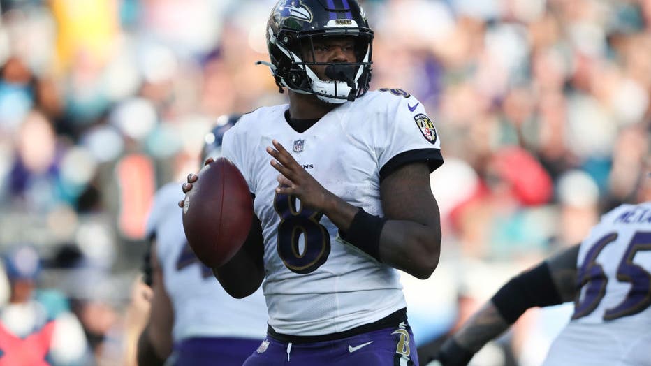 Roundtable reacts: Lamar Jackson agrees to a five-year, $260