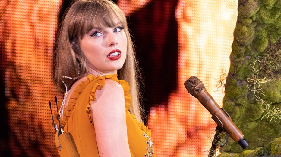 PHOTOS: Taylor Swift at Mercedes-Benz Stadium in Atlanta