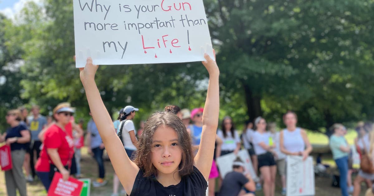 Protesters rally in Midtown to demand stronger gun laws week after ...