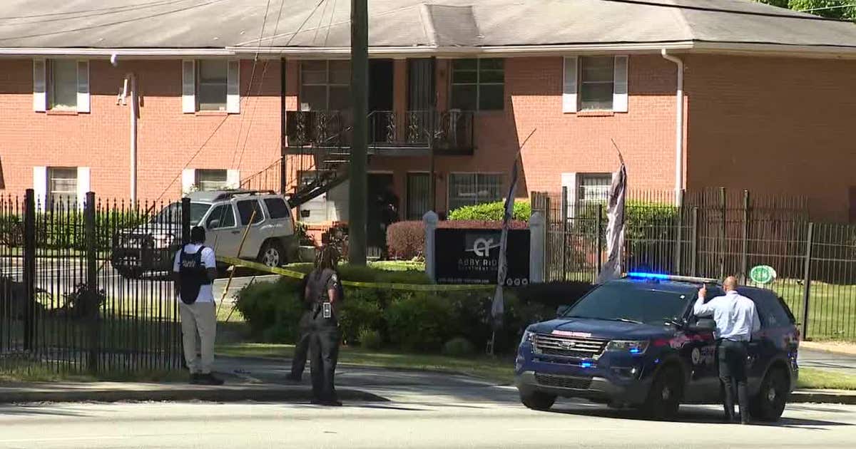 Woman reportedly shot by man at SW Atlanta apartment complex | FOX 5 ...