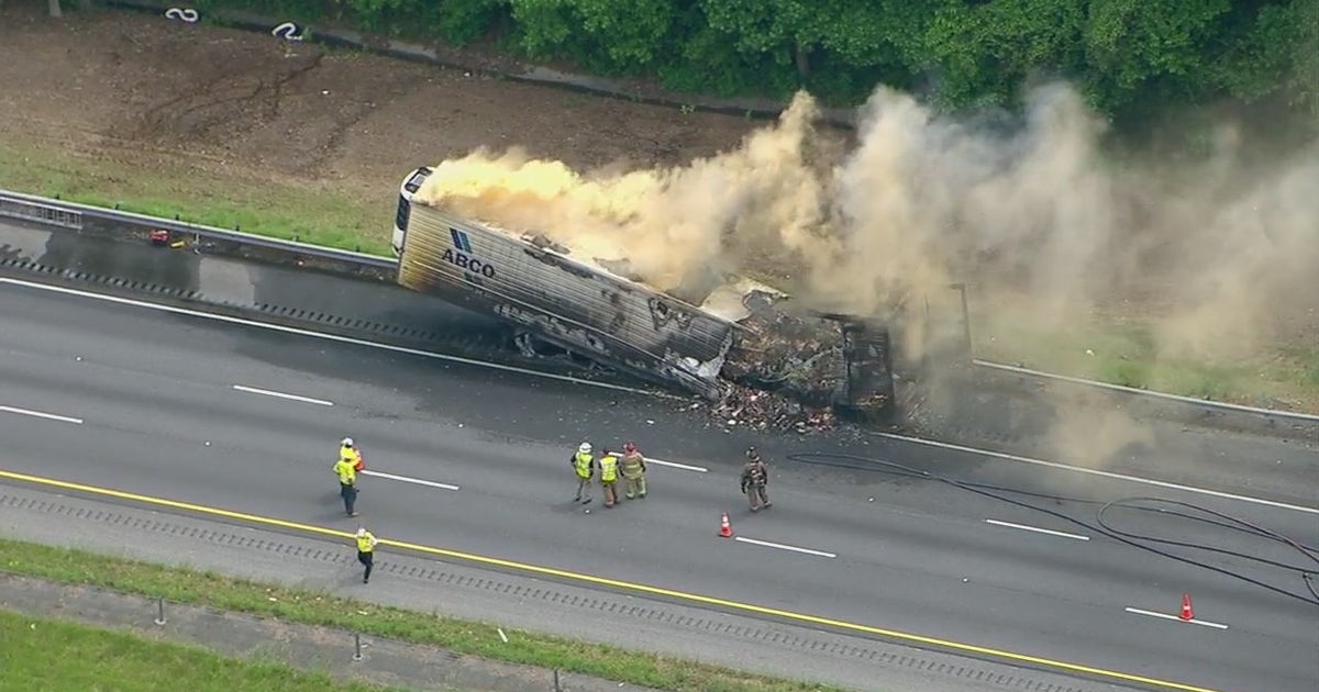 Trailer fire on I-75 southbound near Allatoona Lake snarls afternoon ...