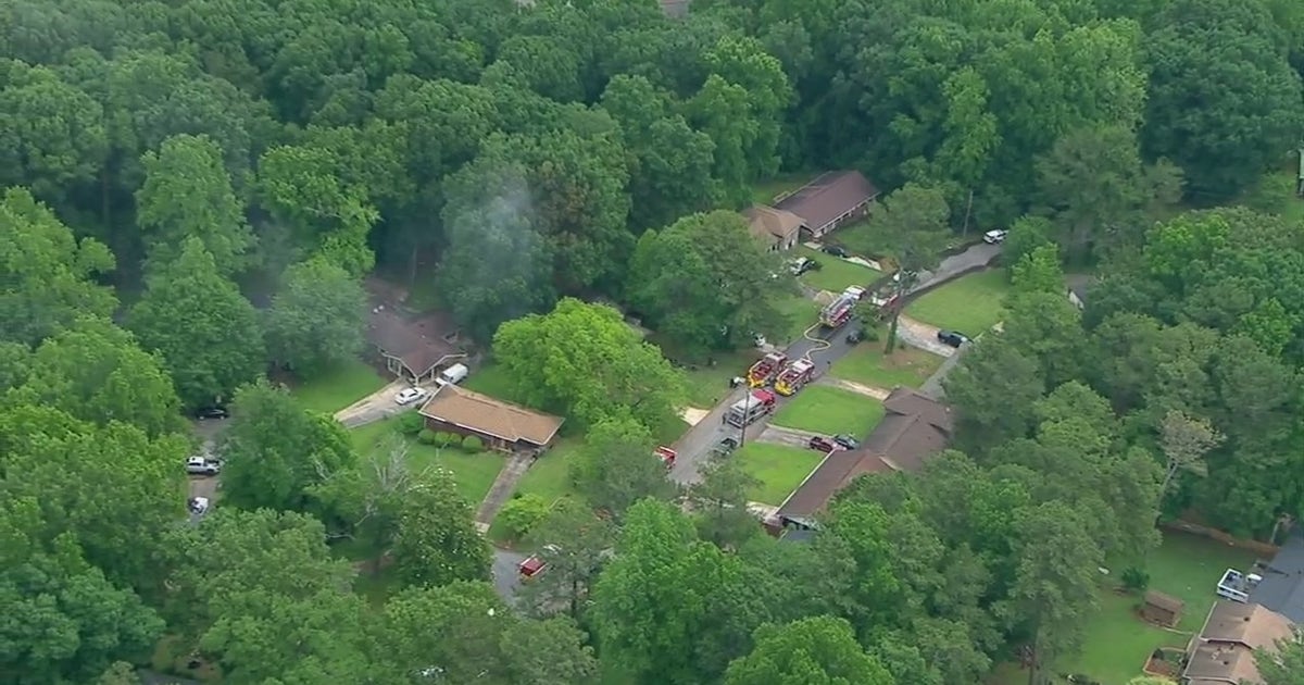 DeKalb County Fire on scene of house fire in Decatur | FOX 5 Atlanta
