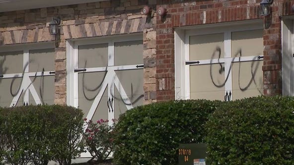 Vandal spray paints over a dozen homes, cars in Mableton