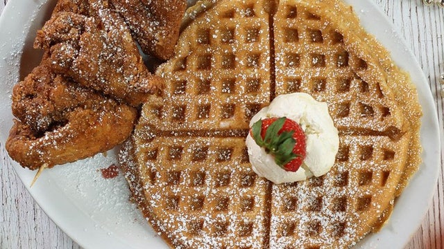 Ne-Yo to open new Johnny's Chicken and Waffles in Midtown Atlanta