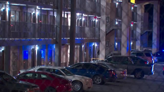16-year-old boy critically injured in shooting at SW Atlanta motel