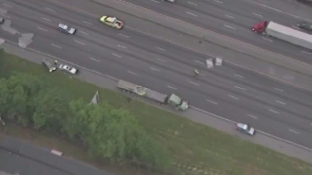 1 killed in multi-vehicle crash on I-285 EB near Riverdale Road