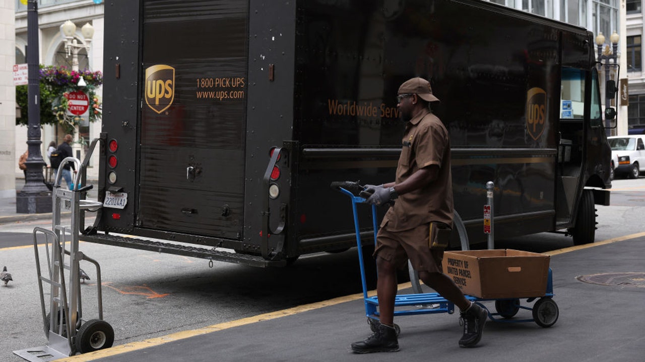 Teamsters give UPS ultimatum, demanding best contract offer by