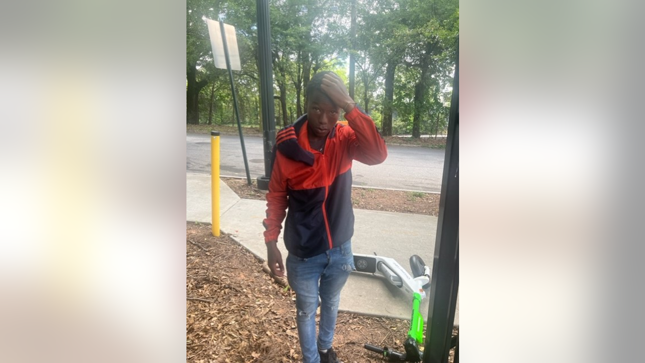 Police looking for teen accused of shooting at man after breaking into car on Park Street SW Police looking for teen accused of shooting at man after breaking into car on Park Street SW