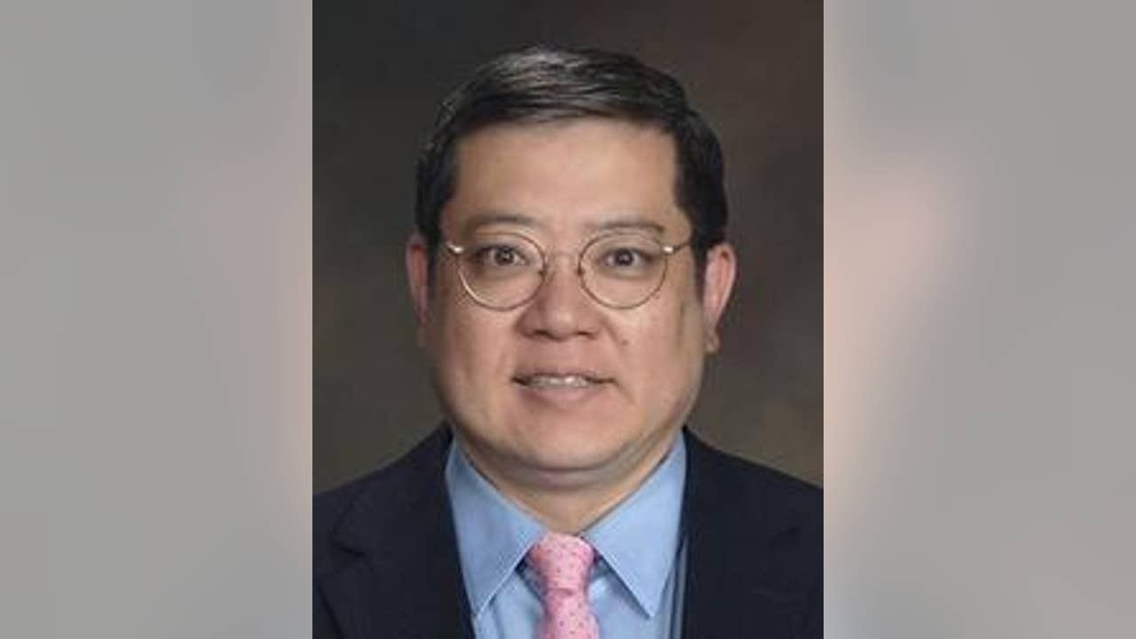 Metro Atlanta doctor accused of groping woman on flight to Maine