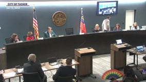 Tucker mayor walks out of meeting as council votes on non-discrimination ordinance