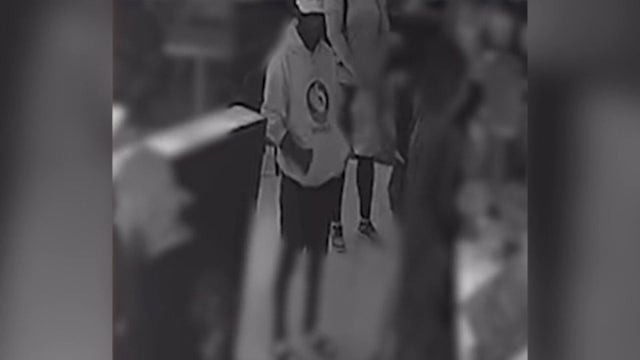 Man punches woman in face at Atlanta restaurant after inappropriately touching another woman