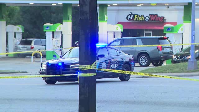1 dead, multiple injured in crash on Cleveland Avenue