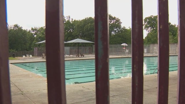 Child brings gun to Atlanta pool, still allowed to swim