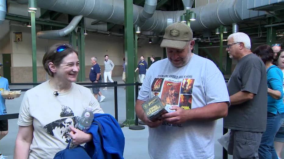 INDIANA-JONES-SUPERFAN-PKG_WITId80c_146_mxf_00.00.42.42.jpg