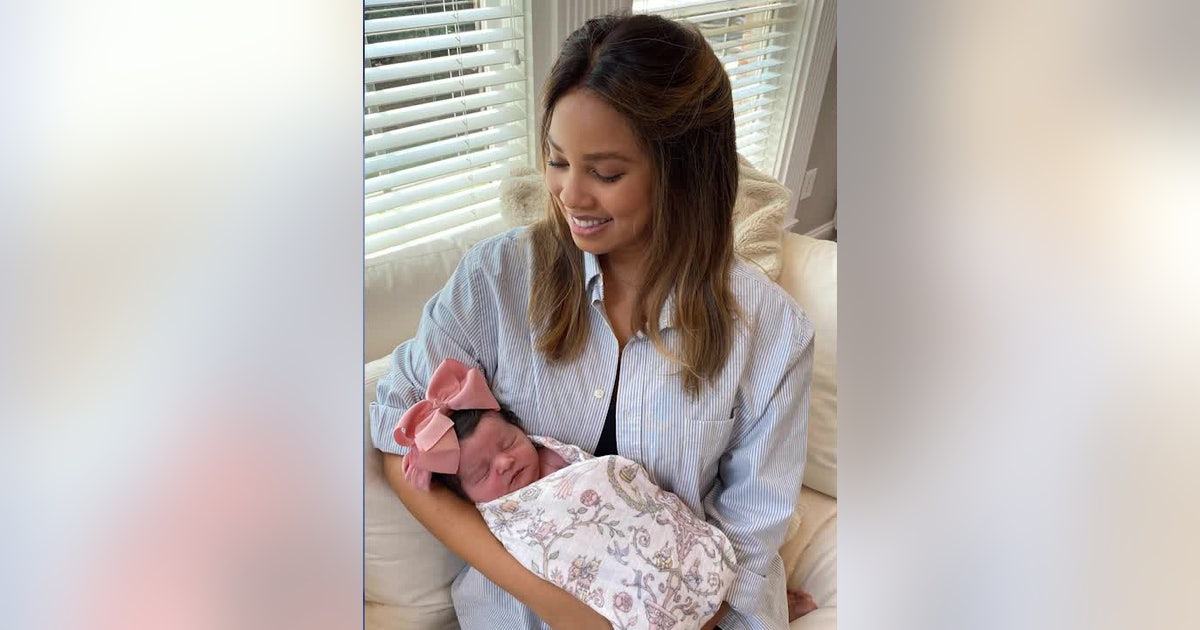 Người dẫn chương trình Courtney Bryant của FOX 5 chào đón con gái đầu lòng | FOX 5 Atlanta