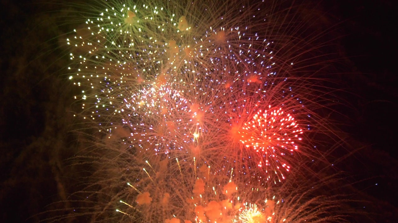 WATCH Atlanta Motor Speedway trades NASCAR for Fireworks Extravaganza WATCH Atlanta Motor Speedway trades NASCAR for Fireworks Extravaganza