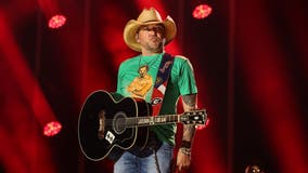 Country star Jason Aldean suffers heatstroke during Connecticut concert, representative says