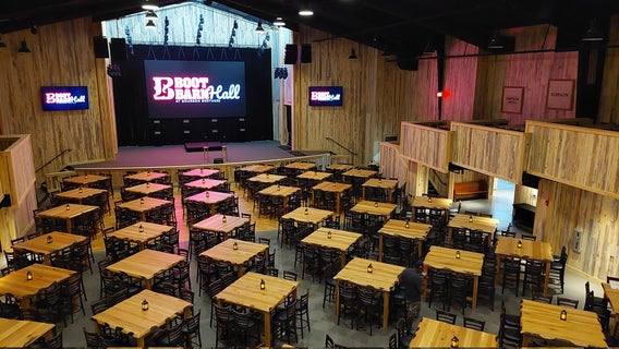 New Gainesville venue serves up cool live music and hot barbecue