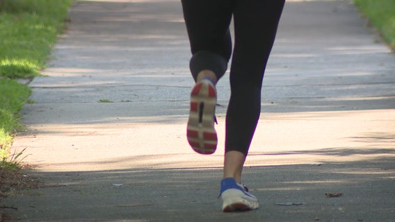 Naked man reportedly driving around pleasuring himself harasses Atlanta jogger