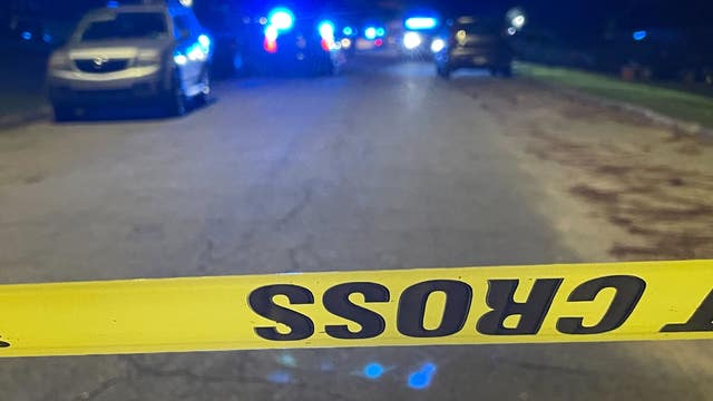 Suspected car thief pulls out gun during tense exchange with police in SW Atlanta