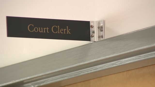 Taxpayer loans to city workers create anger in small town of Aragon