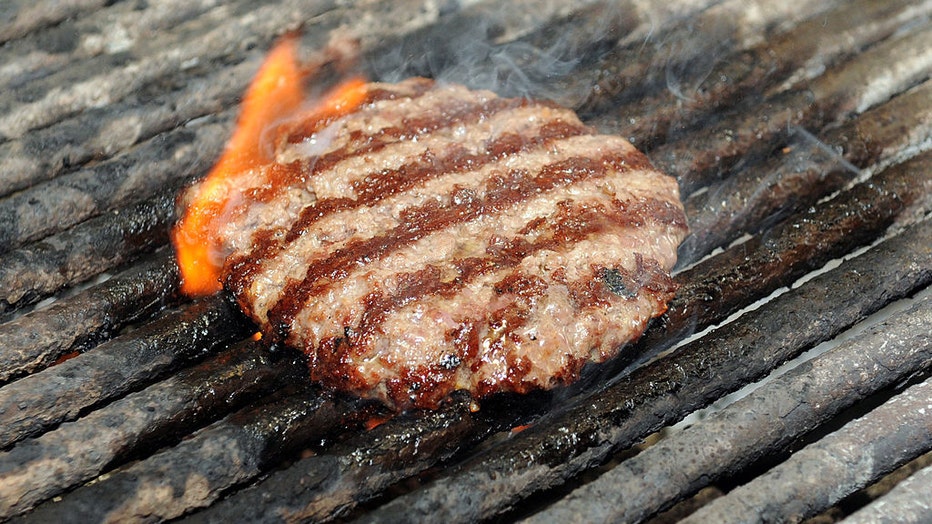 Hamburger-on-a-grill.jpg