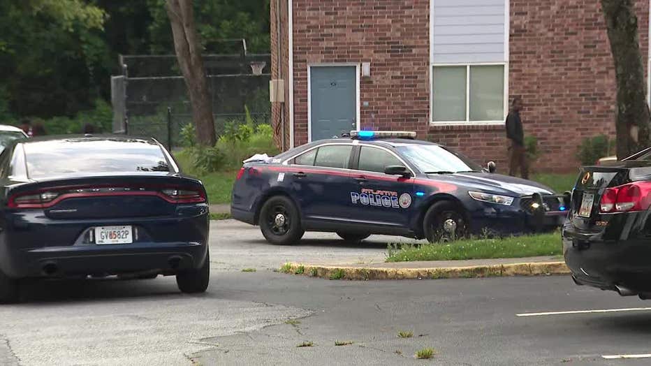 Man killed in targeted shooting at SW Atlanta apartments, police say ...