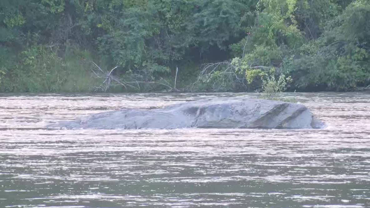 Rescue underway for 6 people stranded along Chattahoochee River
