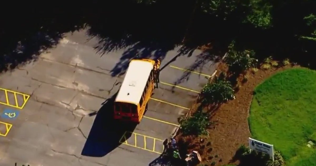 Police investigating school bus crash in Gwinnett County | FOX 5 Atlanta