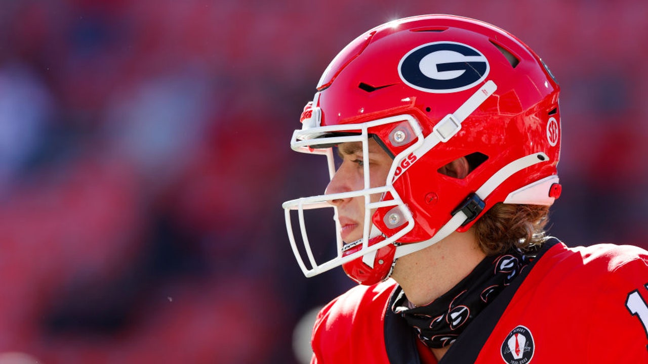 Georgia Bulldogs Begin Quest For A Historic 3-peat After A Tumultuous ...