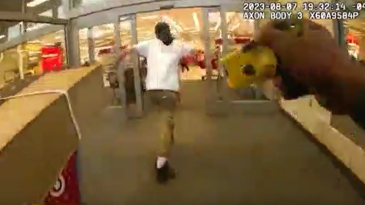 Target shoplifter caught in the act arrested after dramatic fight with Atlanta police Target shoplifter caught in the act arrested after dramatic fight with Atlanta police