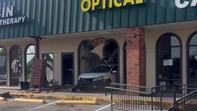 Dramatic video shows car crash into business in Kenner, Louisiana