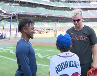 Make-A-Wish recipient spends day with Ozzie Albies 💙