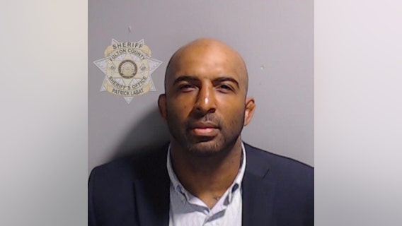 Prosecutor asks judge to revoke bond for Harrison Floyd in Trump election case in Georgia