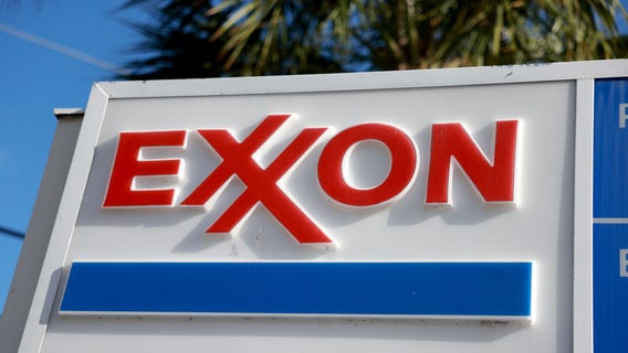 Walmart, Exxon Mobil team up for gasoline deal