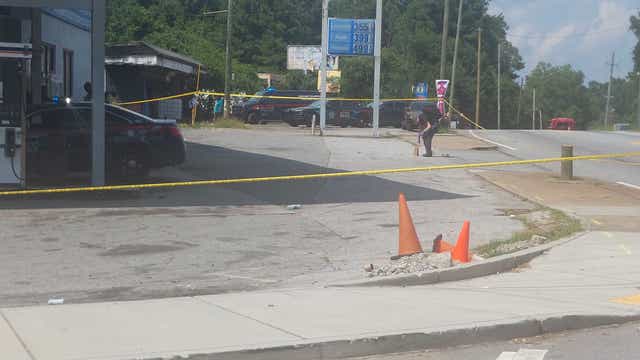 Police find 3 victims in gas station triple shooting on Jonesboro Road