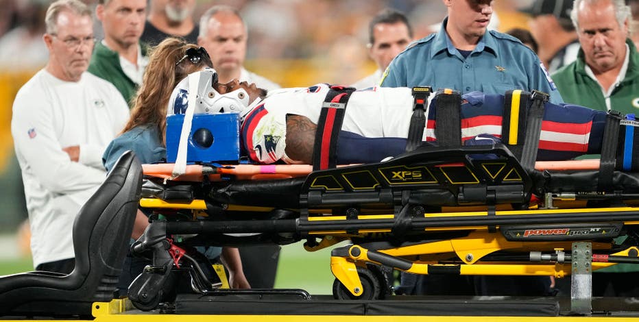 Patriots-Packers preseason game called early after medical