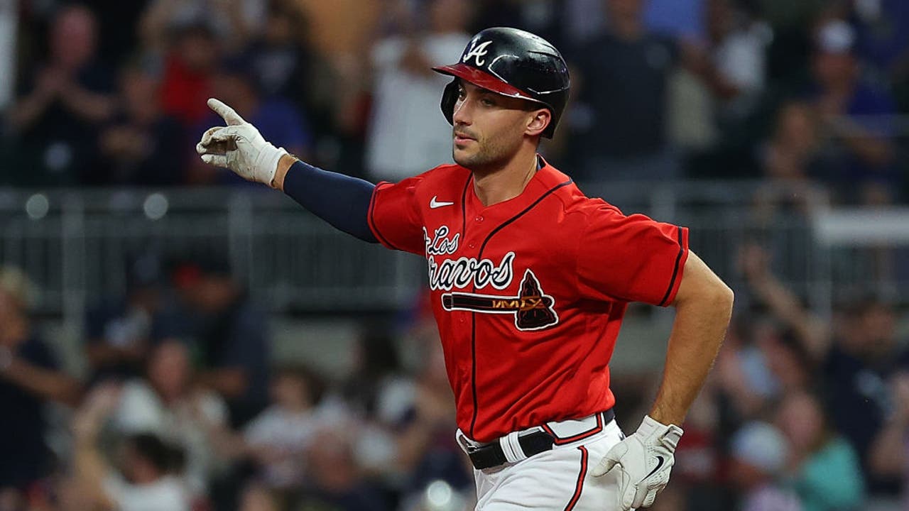 Olson homers, drives in 3 to help Braves sweep Cards
