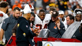 Browns running back, former UGA star Nick Chubb carted off with knee injury vs. Steelers