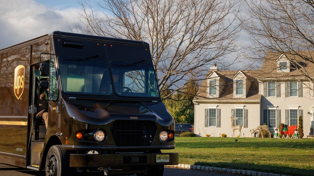 UPS looking for 100K workers for the holiday season, no interview required most positions