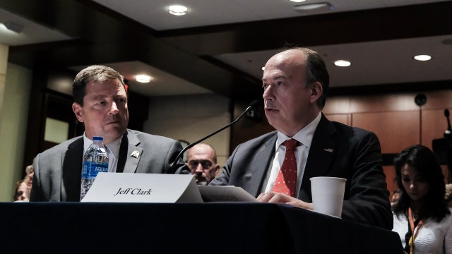 Ex-Justice Department official Jeffrey Clark can't move Georgia case to federal court, a judge says