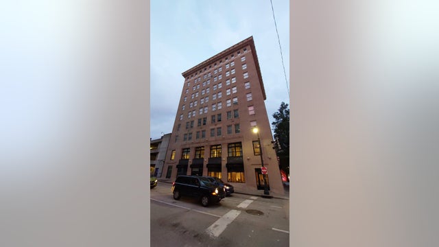 Exploring Atlanta’s 100-year-old Glenn Hotel